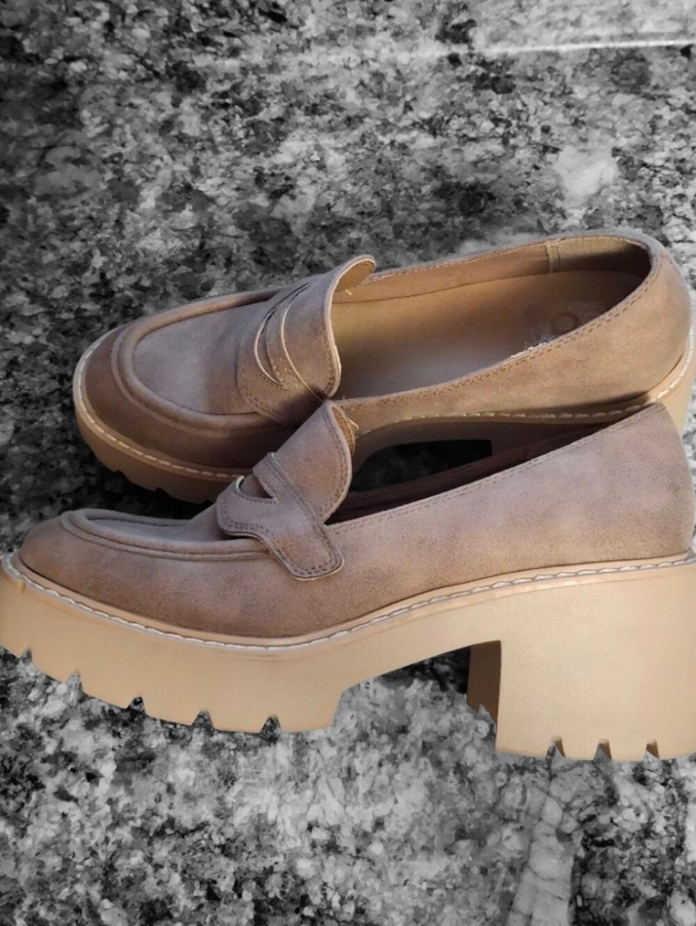 ❌️MARKDOWN!!! DV Dolce Vita Temecula Platform {Penny} Loafers Mushroom Suede - Picture 4 of 7